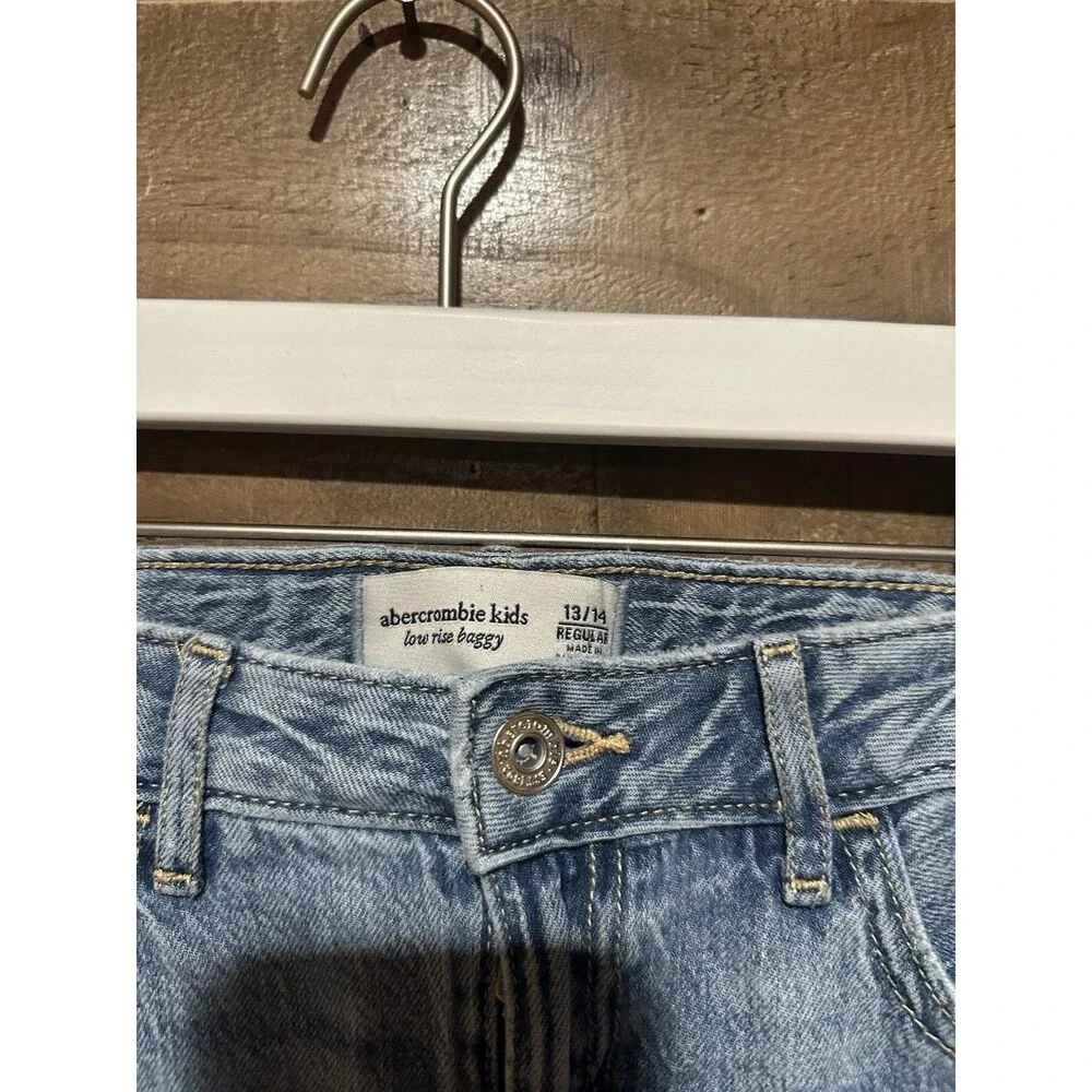 Abercrombie and Fitch Low Rise Baggy Girls Jeans 13/14 Bows - Picture 3 of 4